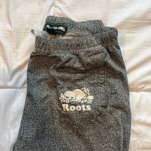 Size small women’s Roots sweatpants